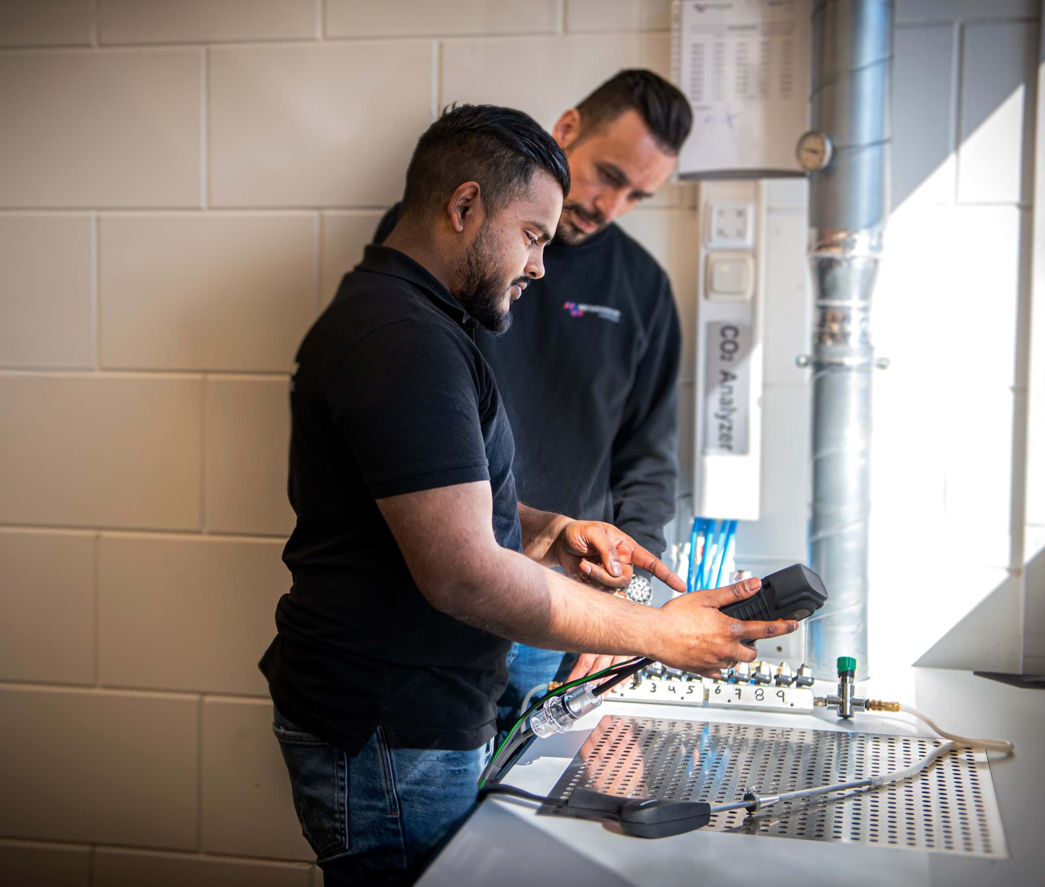 Wat zijn de voordelen van regelmatige kalibratie van handmeters?